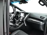 Фото 12 - Toyota Vellfire