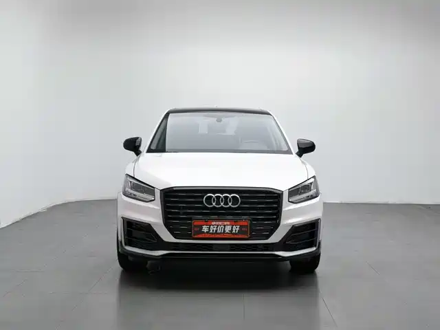Audi Q2L 2020 35 TFSI Fashion Dynamic Model — фото 3