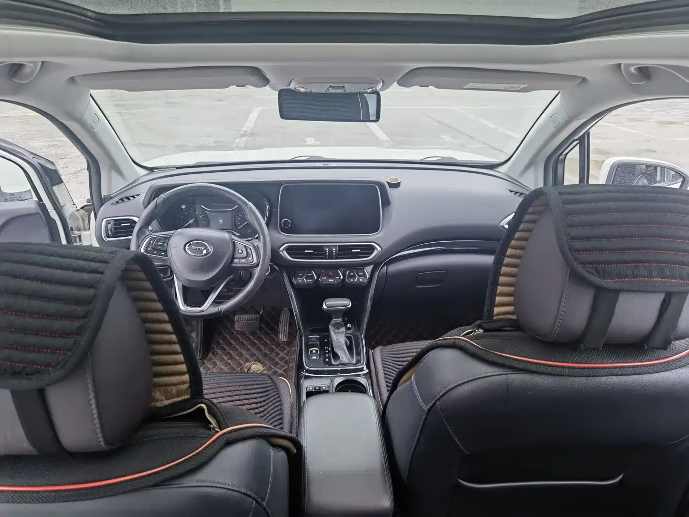 GAC Trumpchi Trumpchi GS4 2018 235T DCT 2WD Luxury Smart Connect Million Commemorative Edition фото 4