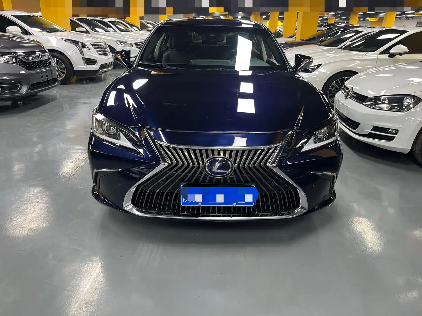 Lexus ES 2020 Model 300h Excellence Edition China V фото 2