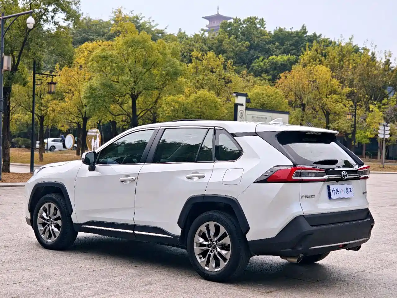 Toyota Wildlander 2022 2.0L CVT FWD Luxury PLUS Edition фото 14