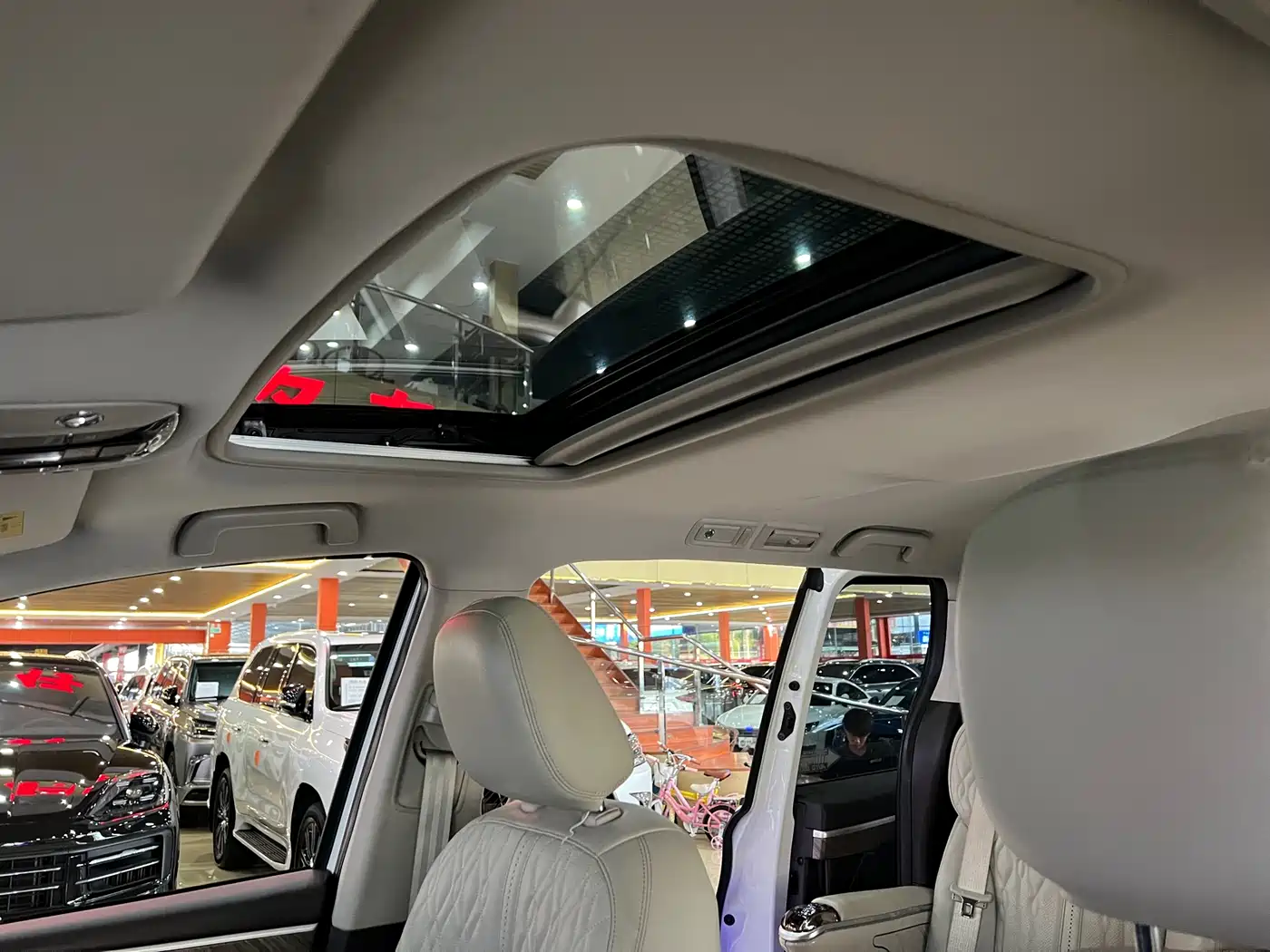 GAC Trumpchi Trumpchi M8 2021 Leading Show Series 390T Luxury Edition фото 15