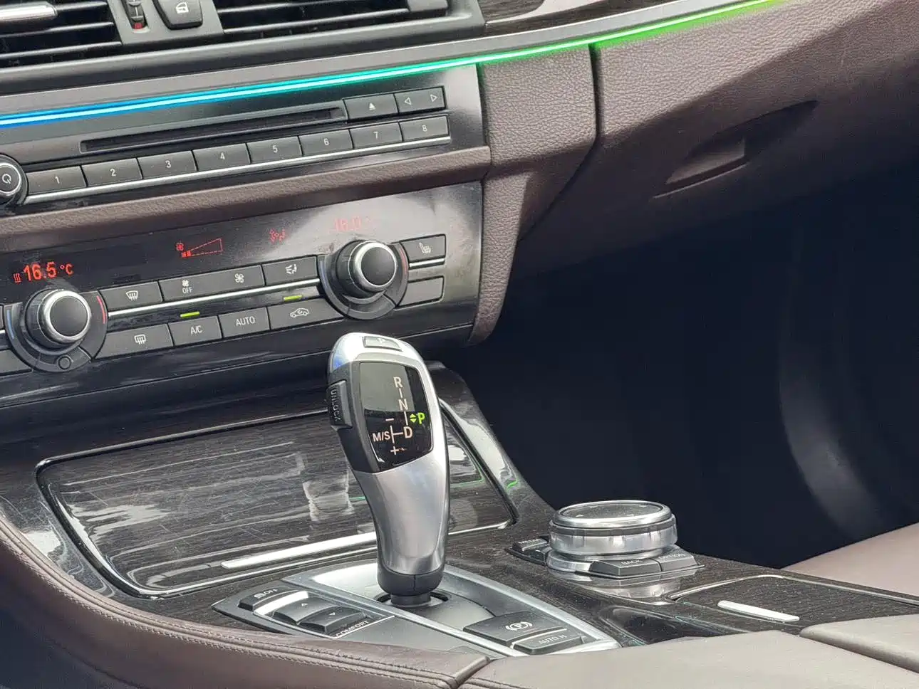 BMW 5 Series 2014 525Li Luxury Design Package фото 14