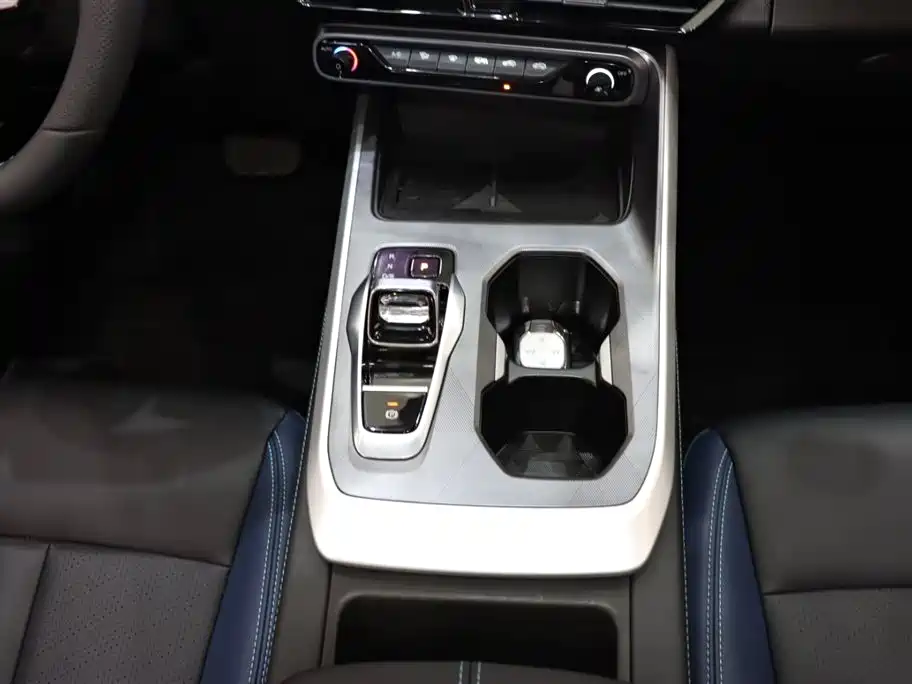 GAC Trumpchi Trumpchi GS3 2023 Shadow Speed 270T Smart Power Edition фото 15