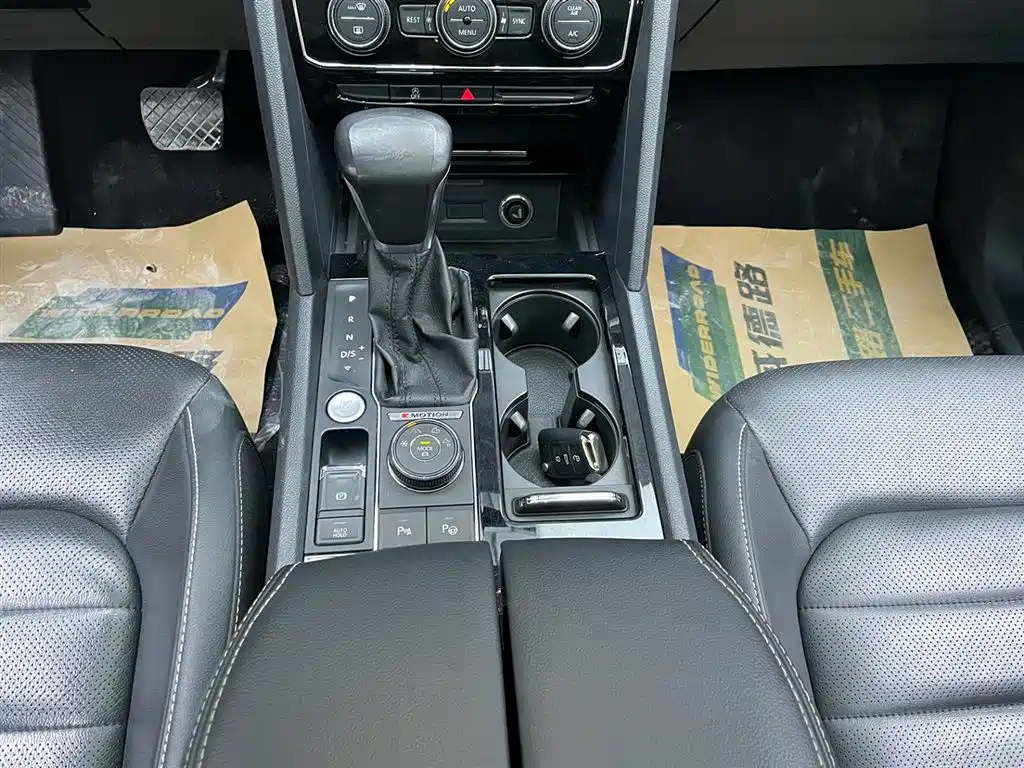 Volkswagen Teramont 2020 380TSI 4WD Luxury Edition China VI фото 28