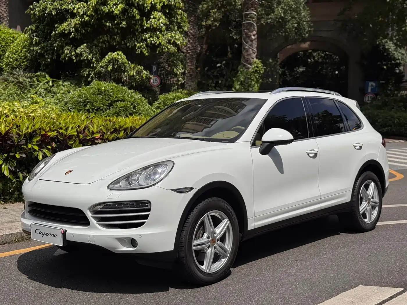 Porsche Cayenne 2014 Cayenne Platinum Edition 3.0T