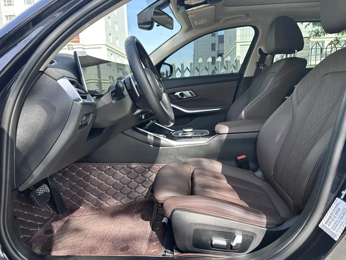 BMW 3 Series 2023 320Li M Sport Package фото 9