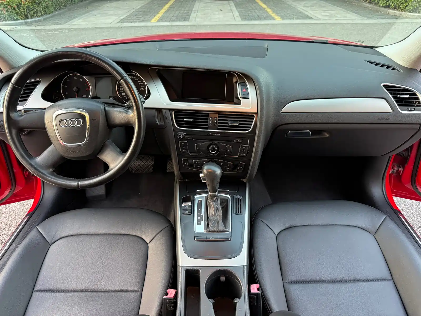 Фото 9 - Audi A4L