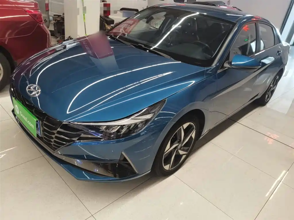Hyundai Elantra 2021 1.5L CVT LUX Premium Edition