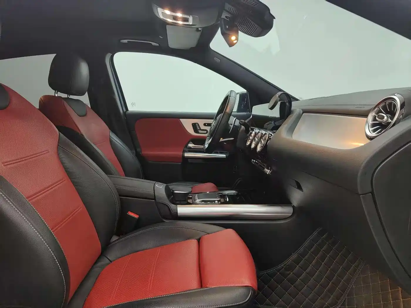 Mercedes-Benz GLA AMG 2021 AMG GLA 35 4MATIC фото 14