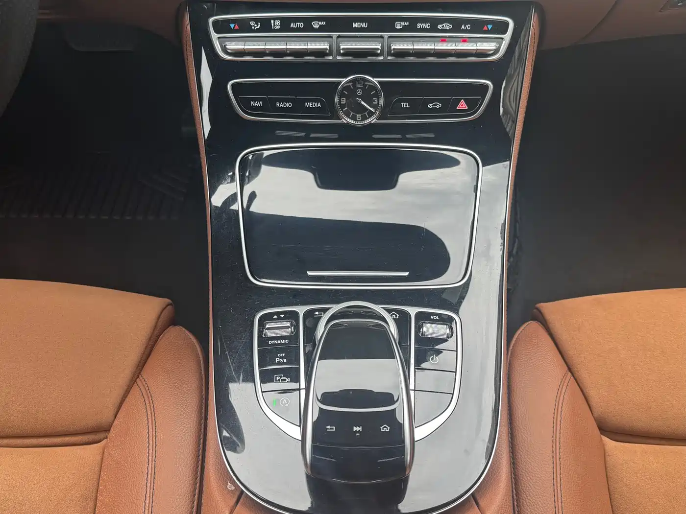 Mercedes-Benz E-Class 2017 E 200 Sport фото 16