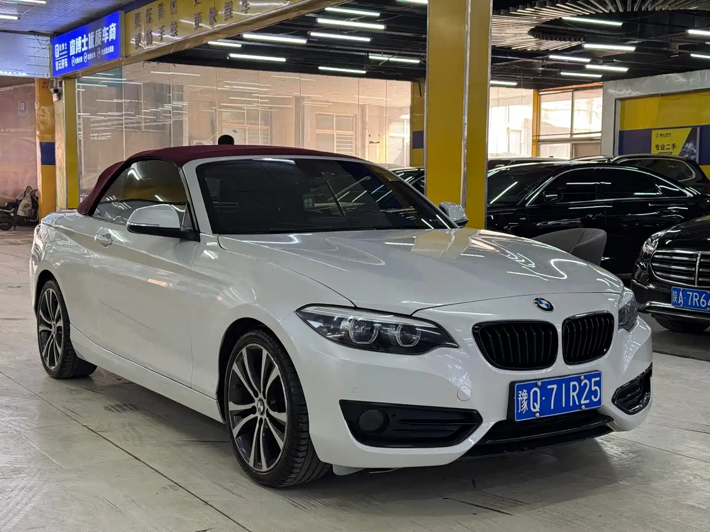 BMW 2 Series (Import) 2019 225i Convertible Coupe Sport Design Package фото 3