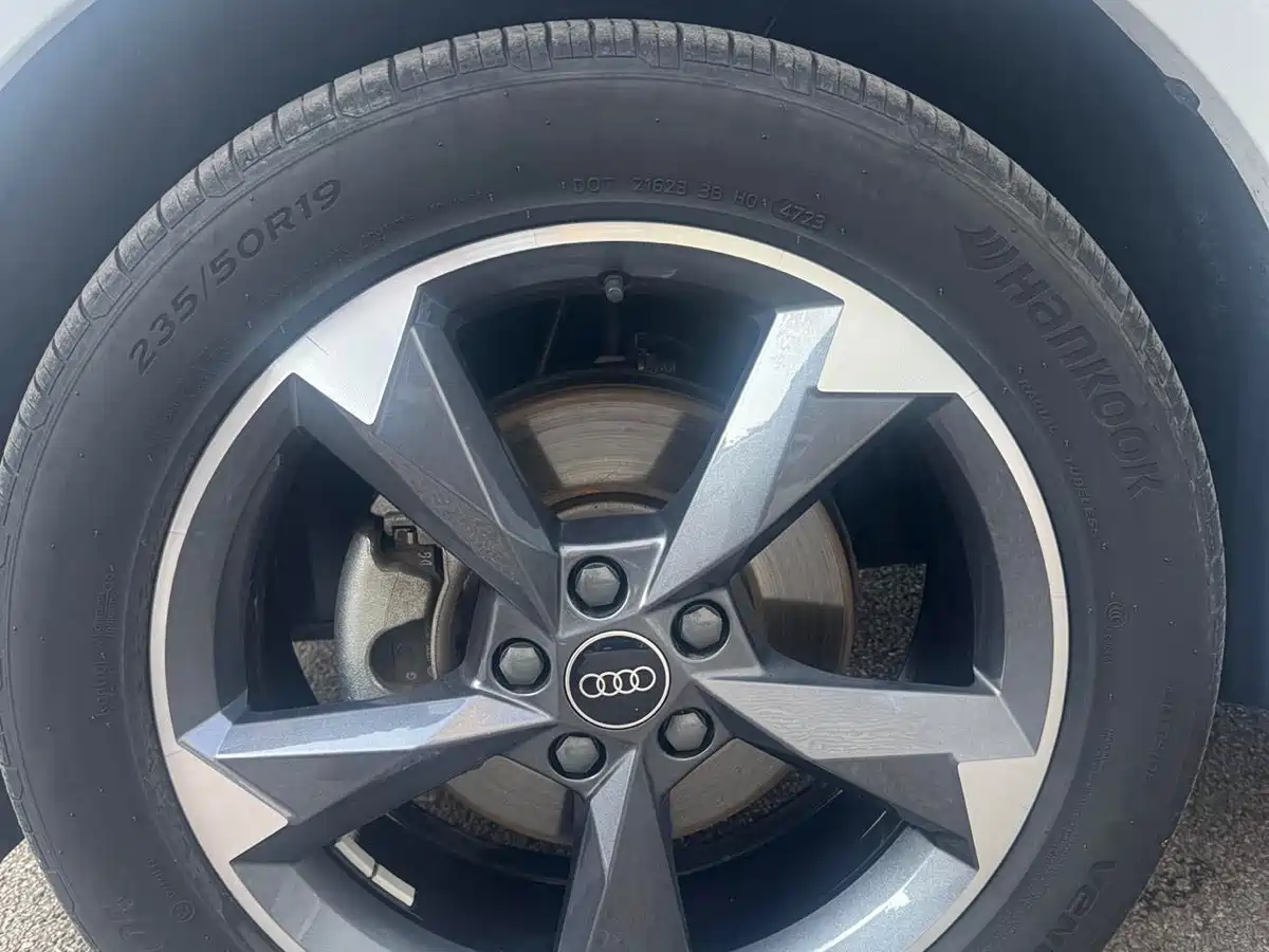 Audi Q3 2024 35 TFSI Fashion Sport фото 7