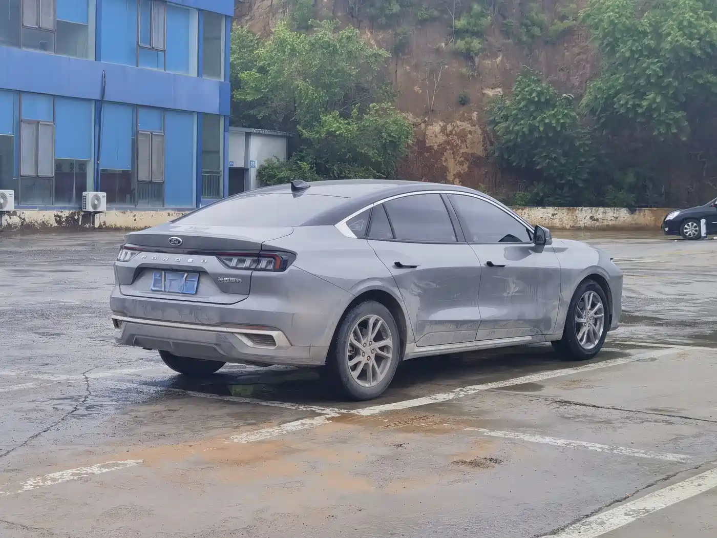 FORD MONDEO