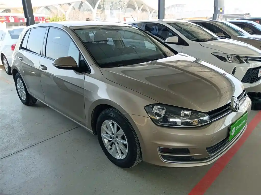 Volkswagen Golf 2016 1.6L Automatic Fashion фото 22