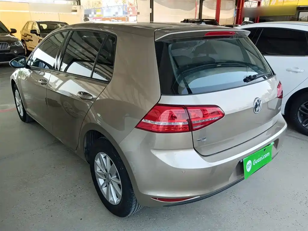 Volkswagen Golf 2016 1.6L Automatic Fashion фото 23