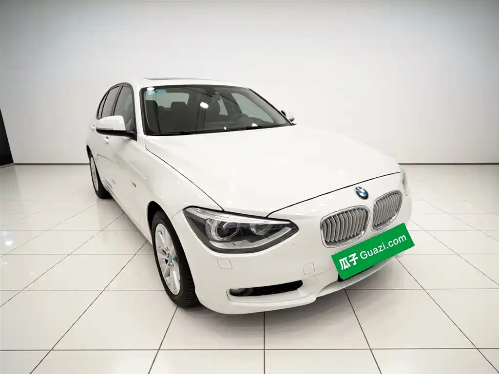 BMW 1 Series (Import) 2013 Facelift 116i Urban Model фото 4