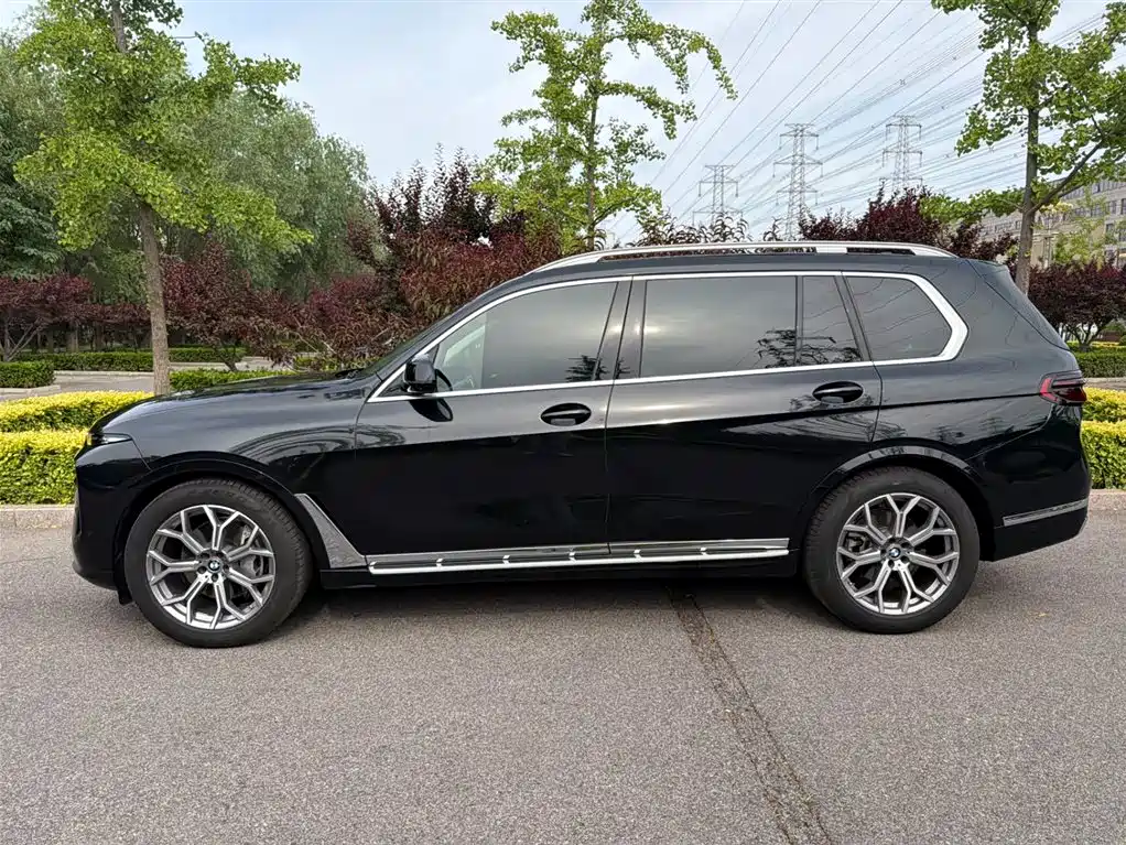 BMW X7 2024 xDrive40i Leading Luxury Package фото 2