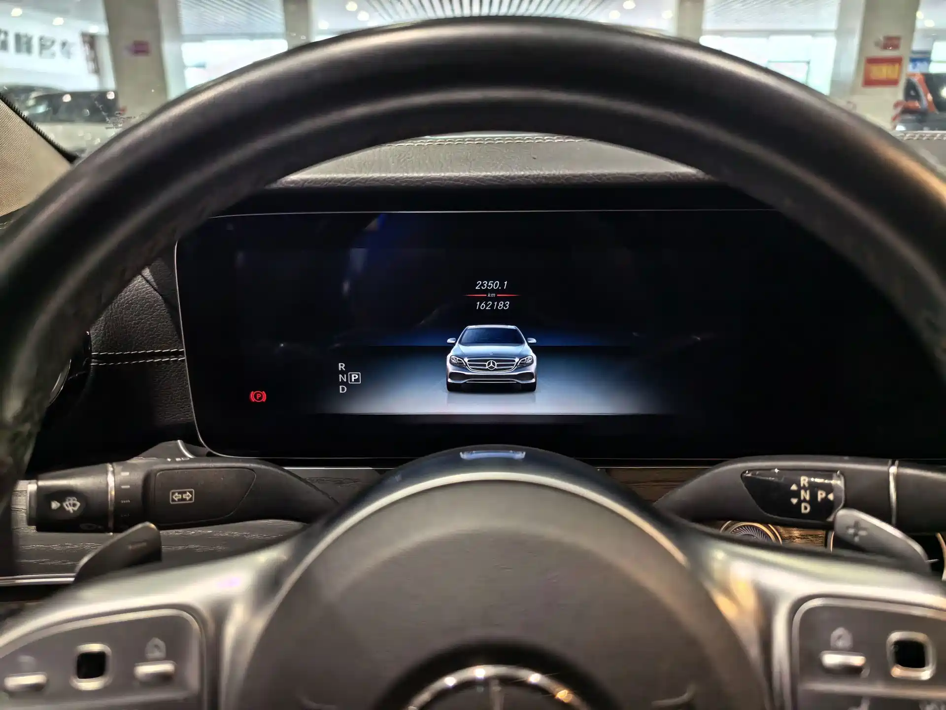 Фото 9 - Mercedes-Benz E-Class