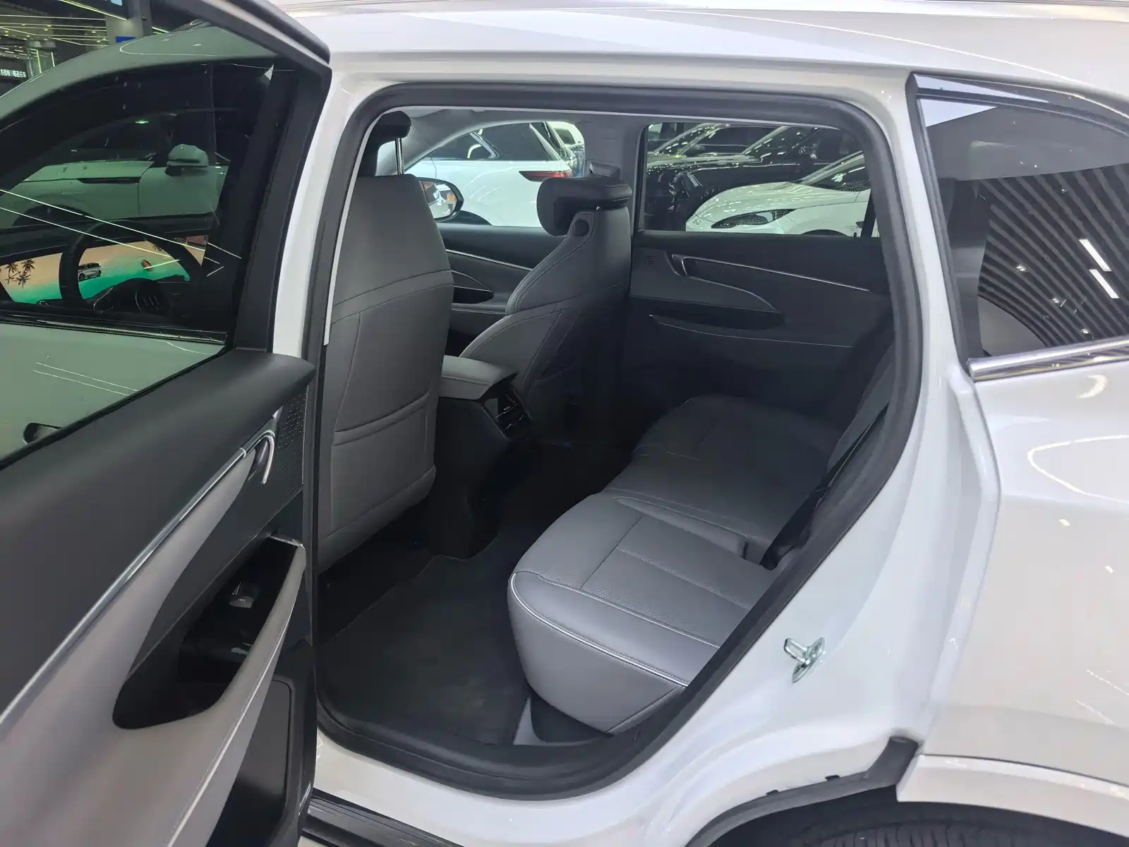 Фото 8 - Buick E5