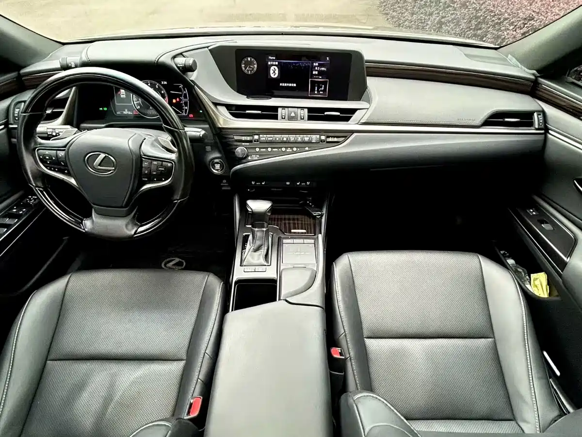 Lexus ES 2018 200 Luxury Edition China V фото 5