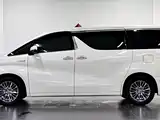 صورة 7 - Toyota Alphard