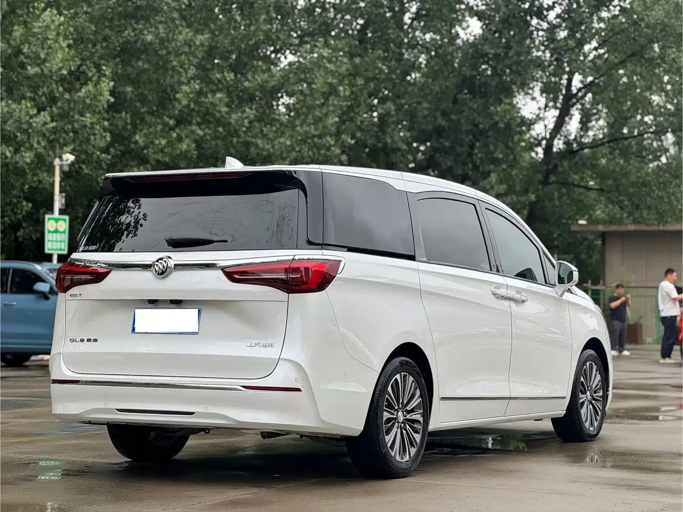 Buick GL8 2021 ES Landlord 653T Flagship фото 4