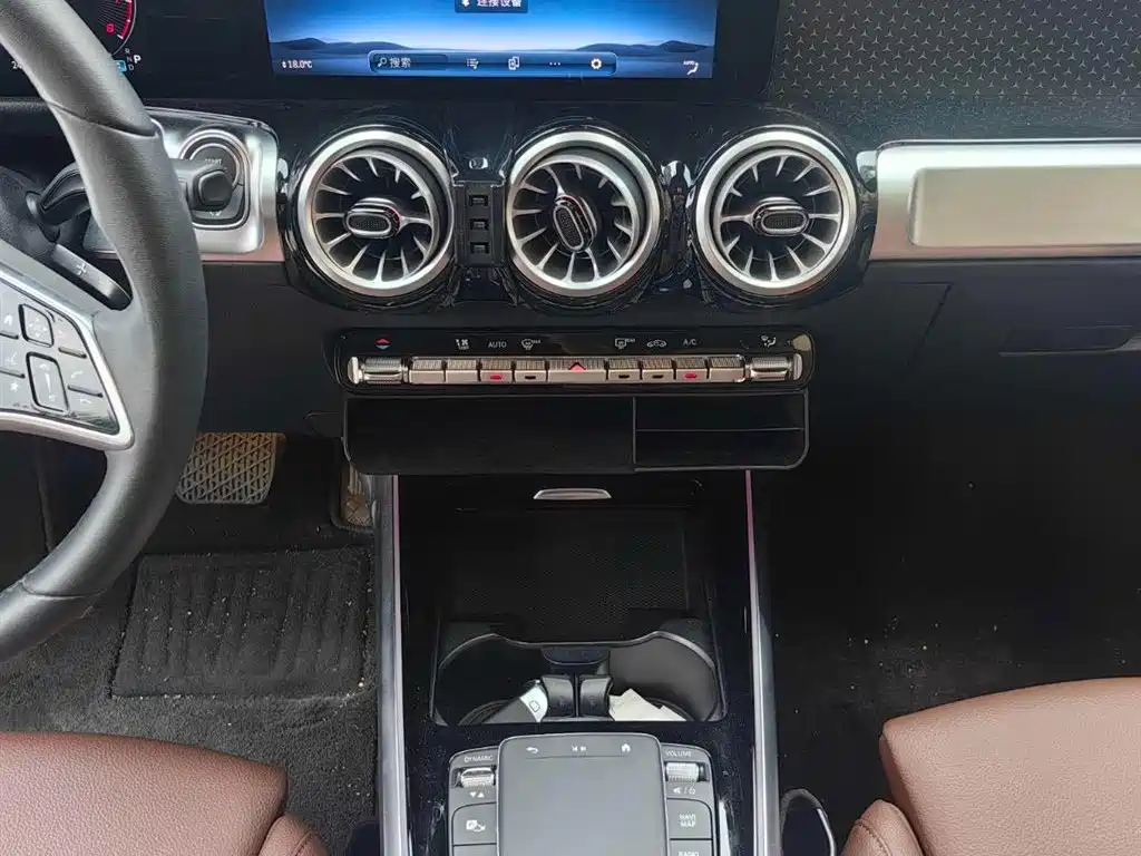 Mercedes-Benz GLB 2024 Facelift GLB 200 Style фото 7