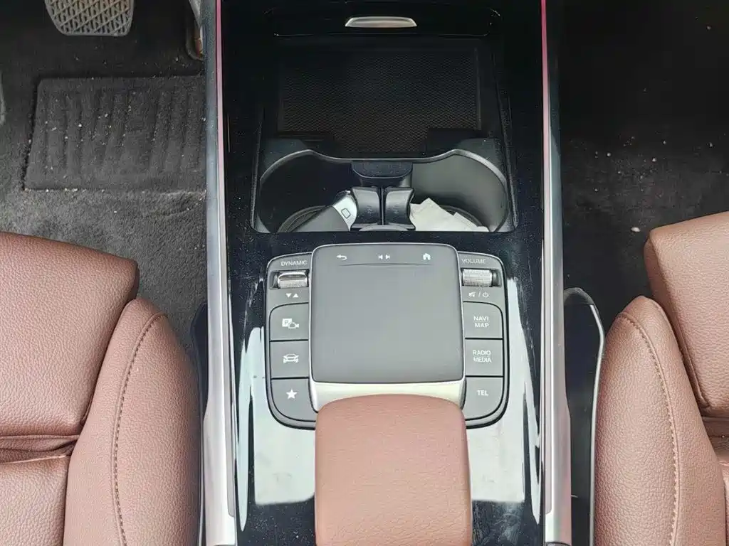 Mercedes-Benz GLB 2024 Facelift GLB 200 Style фото 12