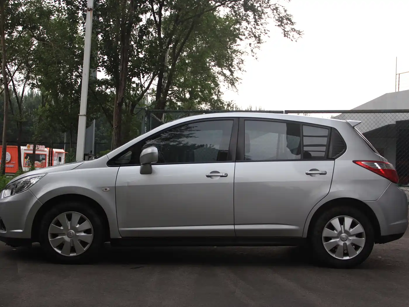 Venucia R50 2014 2013 1.6L Auto Fashion