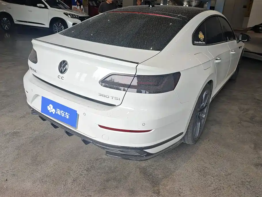 Volkswagen FAW-Volkswagen CC 2023 380TSI Eye-catching Edition фото 3