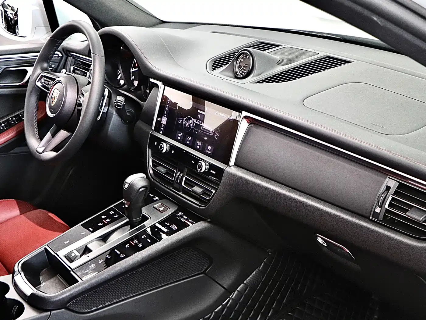 Porsche Macan 2023 Macan 2.0T фото 15