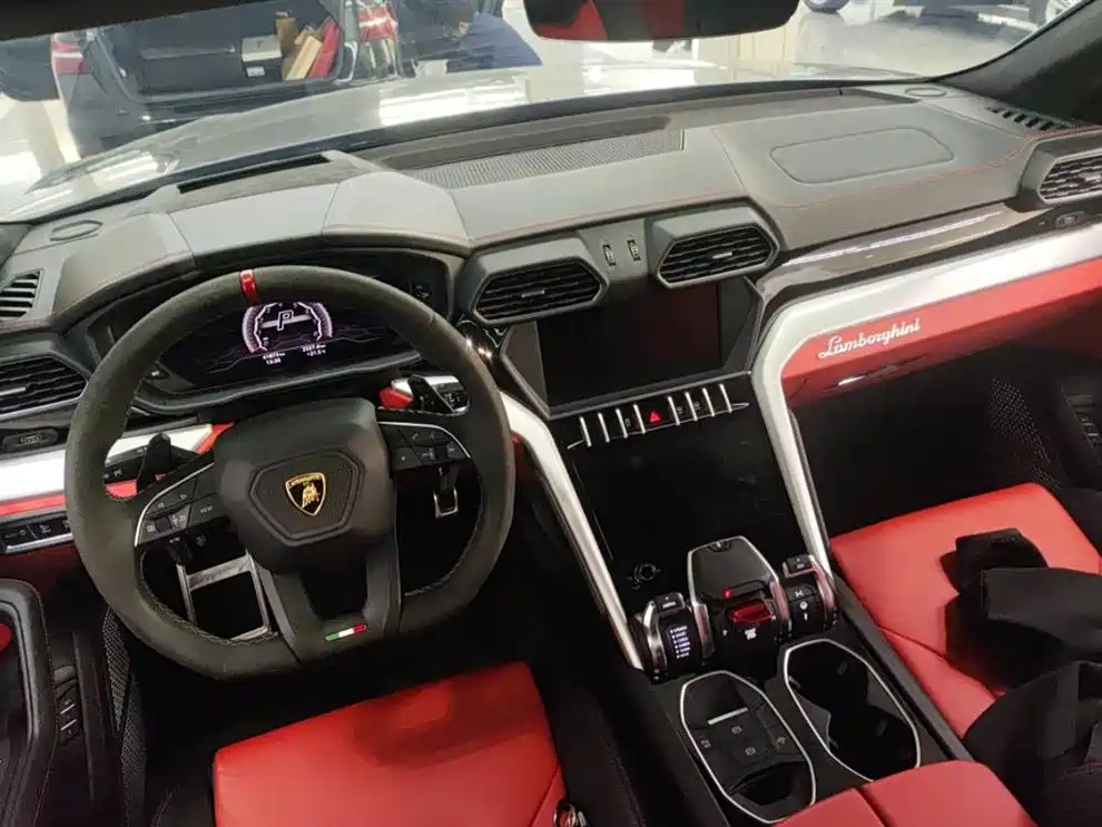 Lamborghini Urus 2018 4.0T V8 фото 10