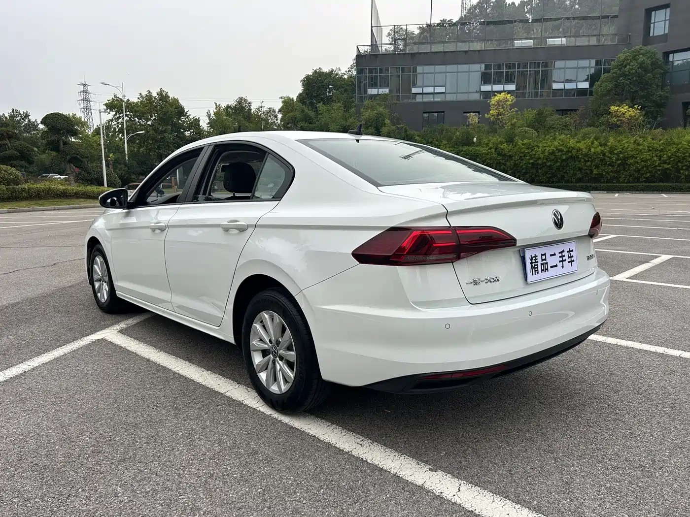 VOLKSWAGEN BORA