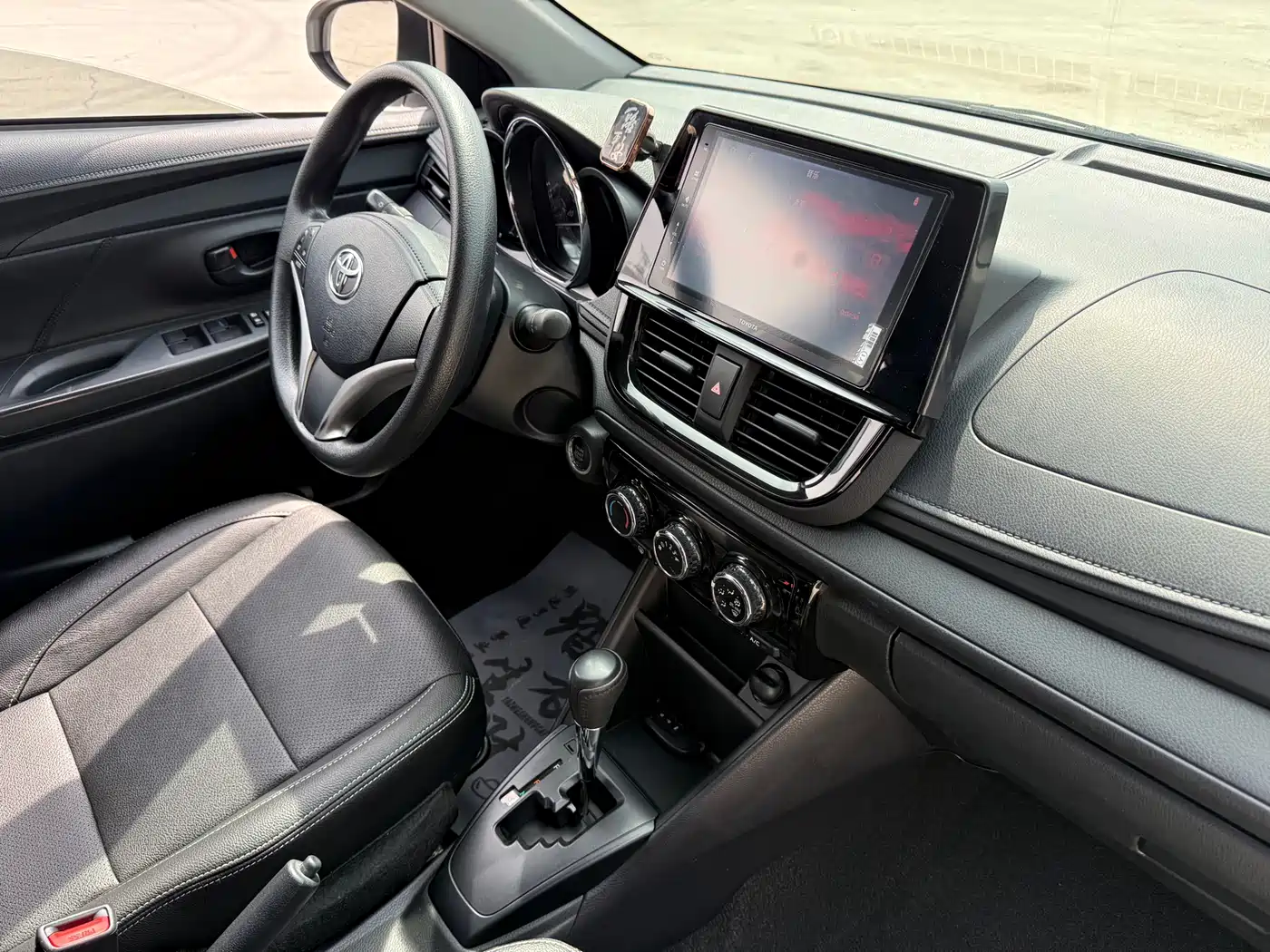 Toyota Vios 2022 1.5L 20th Anniversary Edition фото 9