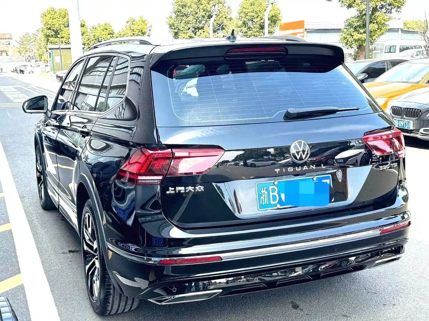 Volkswagen Tiguan L 2021 330TSI Automatic 2WD R-Line Premium фото 13