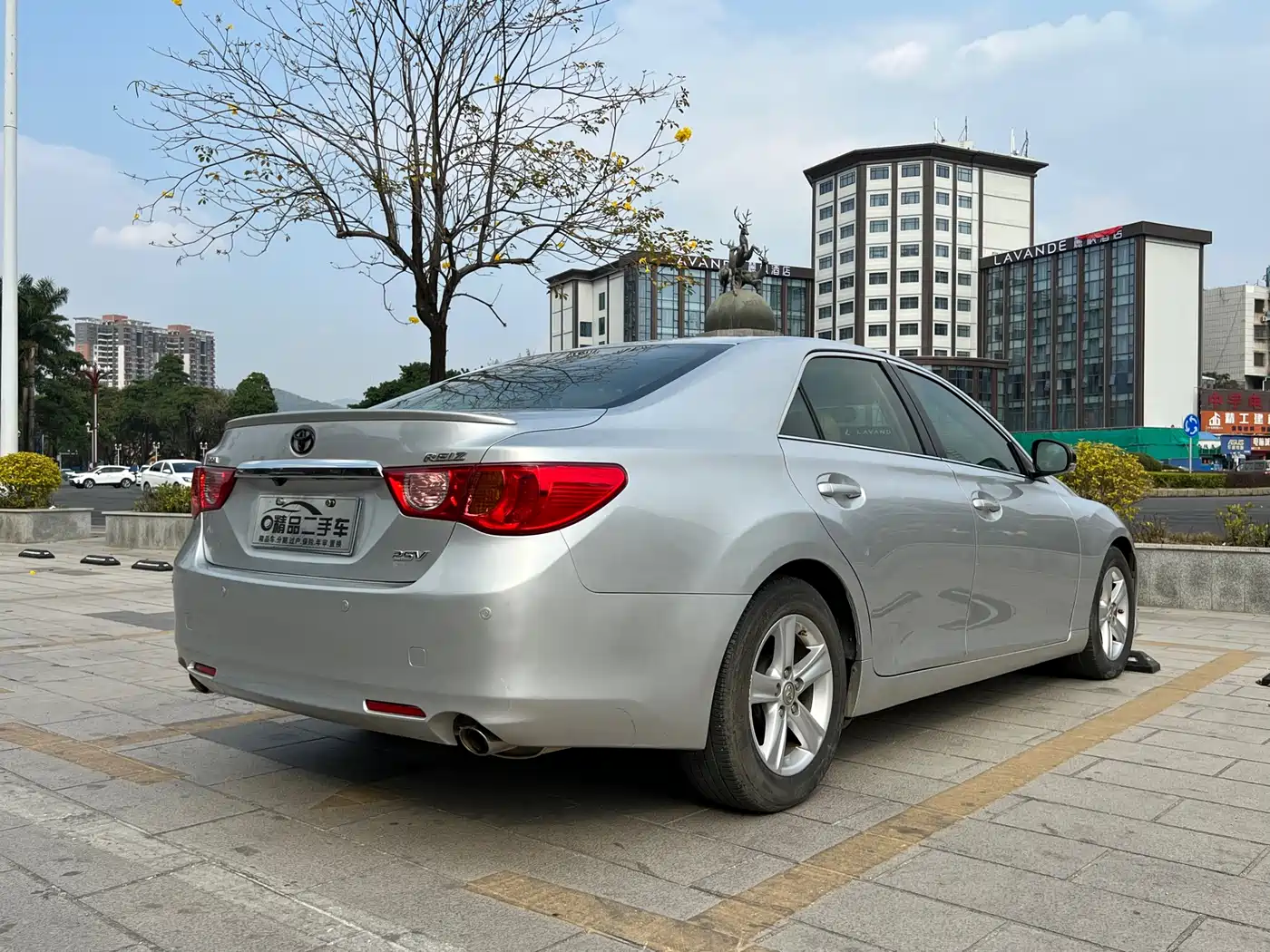 Toyota Reiz 2010 2.5V Elegance Elite Edition фото 7