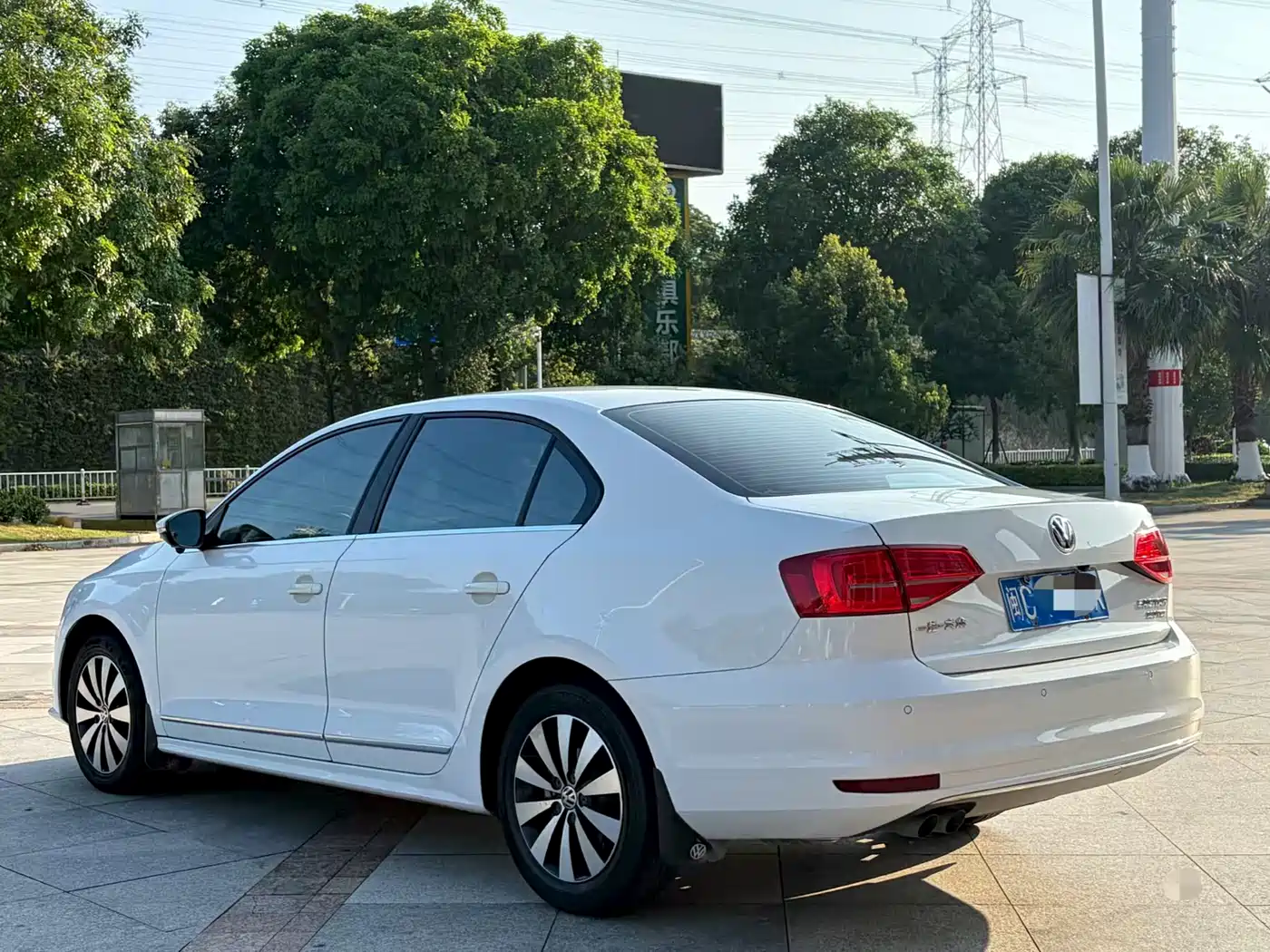 Volkswagen Sagitar 2017 230TSI Automatic Comfort фото 9
