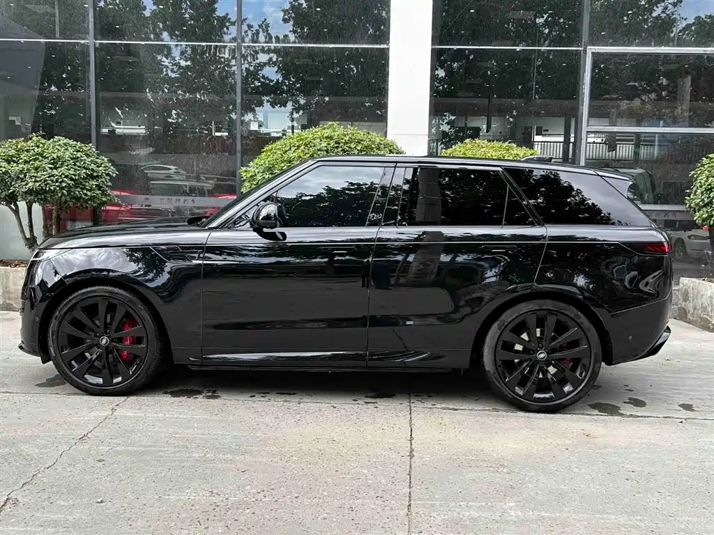 Land Rover Range Rover Sport 2023 400PS Launch Edition фото 2