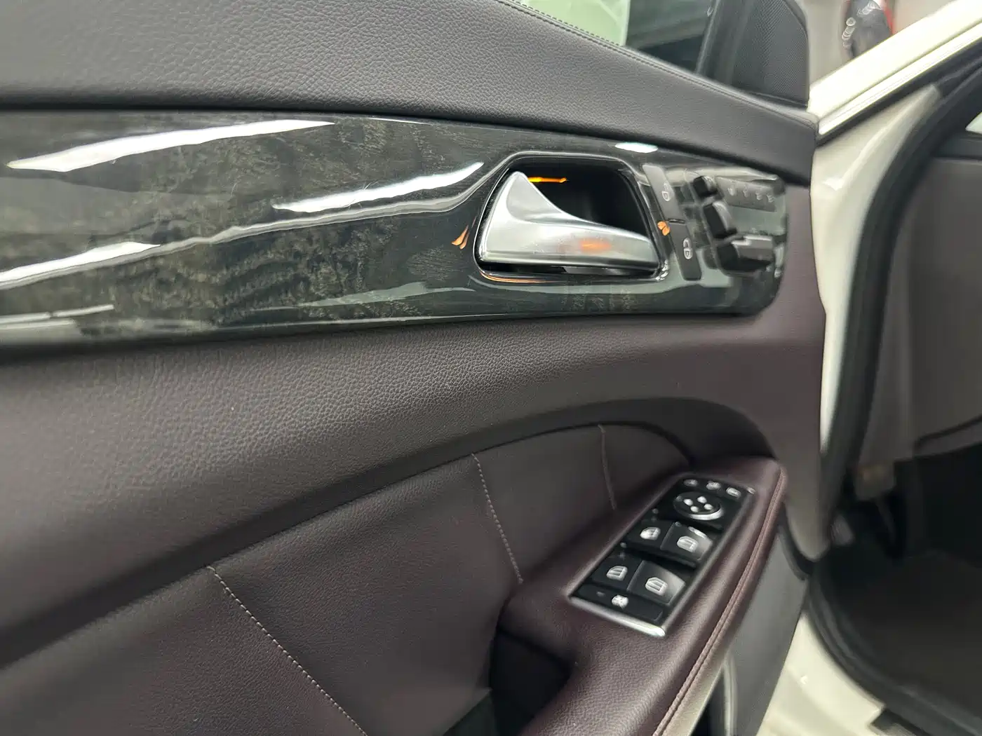 Mercedes-Benz CLS 2012 CLS 300 CGI фото 15