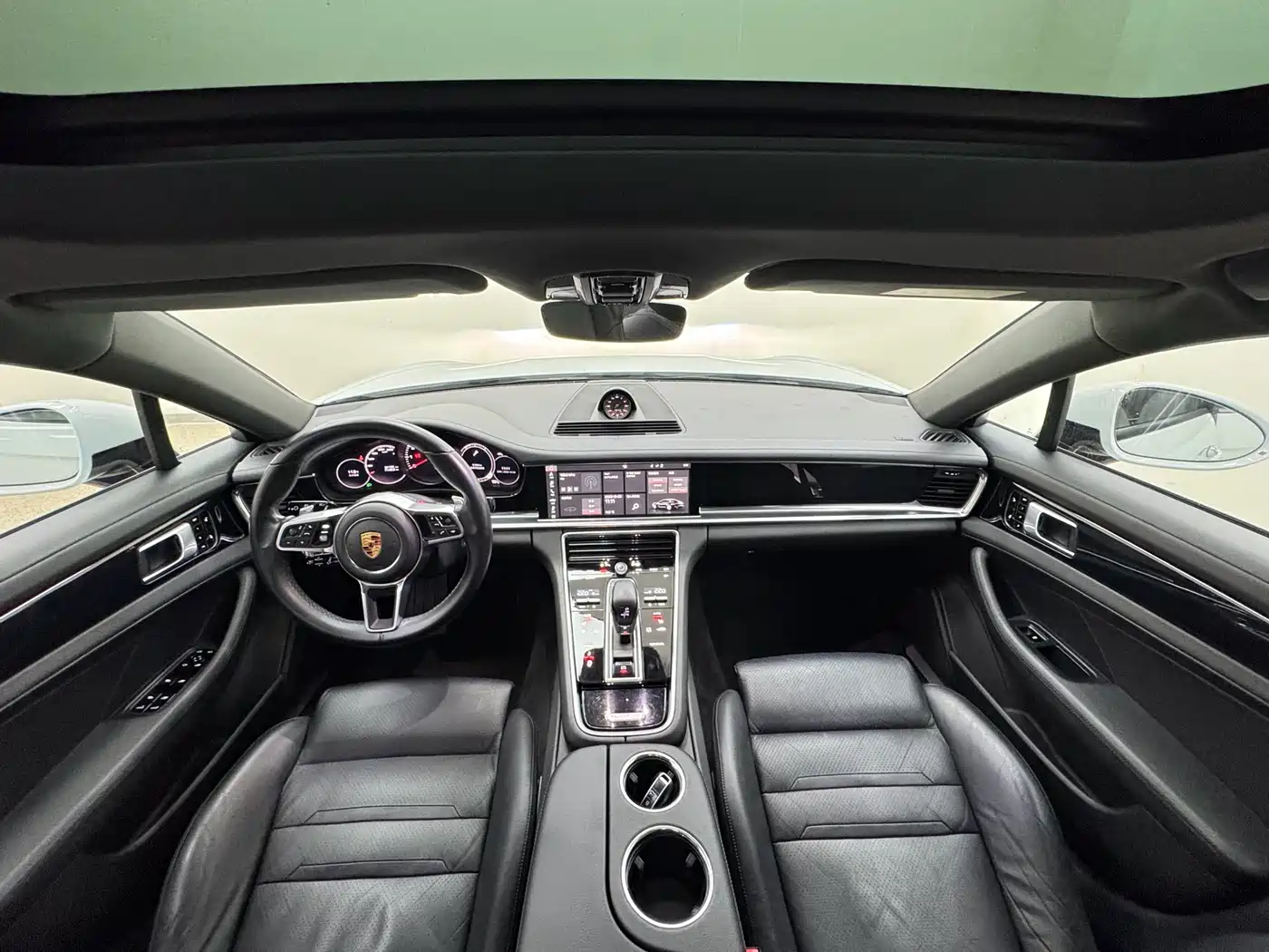 Porsche Panamera 2017 Panamera 3.0T фото 22