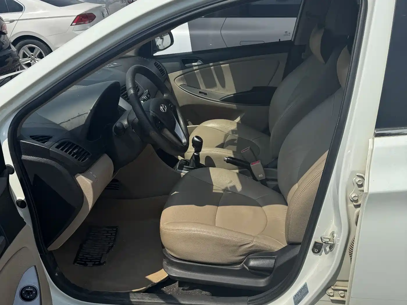Hyundai Verna 2014 1.4L Manual Smart GLS фото 4