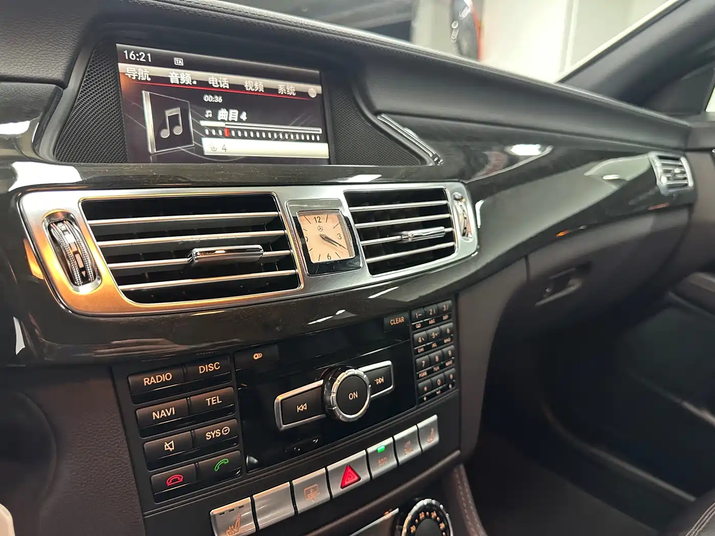 Mercedes-Benz CLS 2012 CLS 300 CGI фото 11