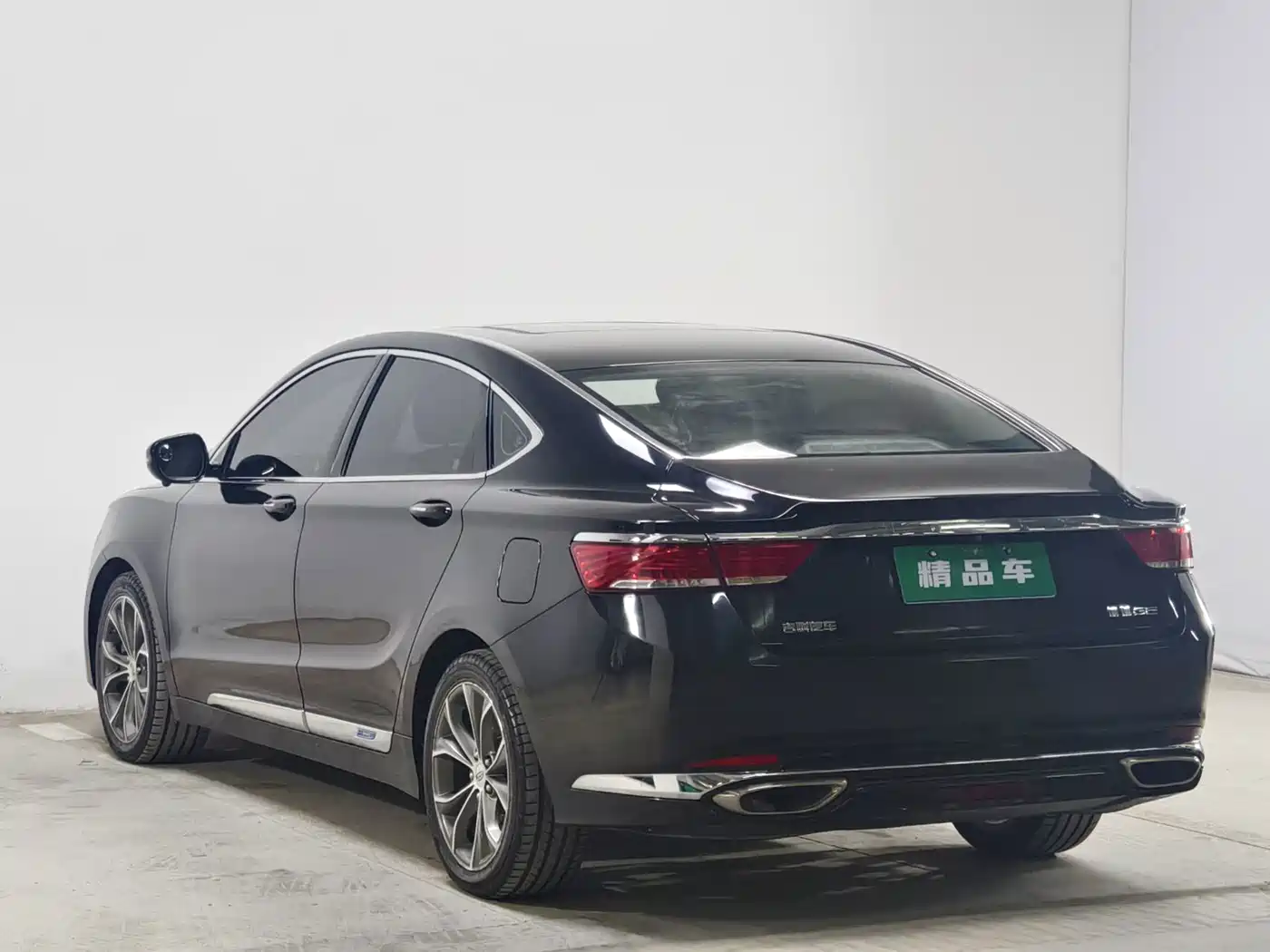Фото 6 - Geely Borui