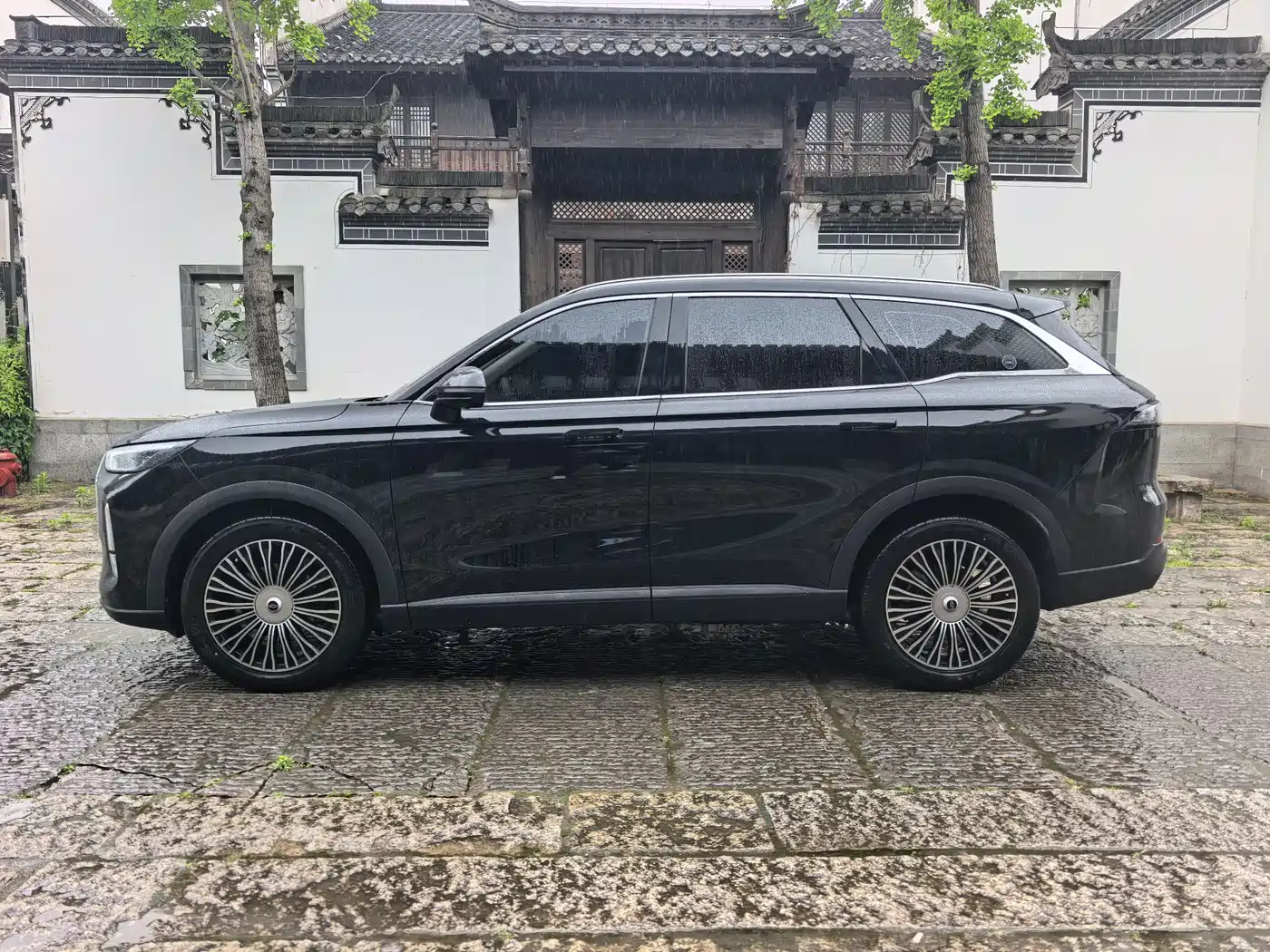 Chery Tiggo 8L 2025 2024 2.0T 2WD Premium 5-seater