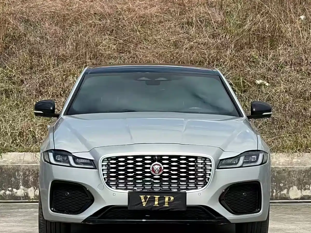 Jaguar XFL 2023 XFL 2.0T P250 2WD Elite Sport Gilded Edition фото 2