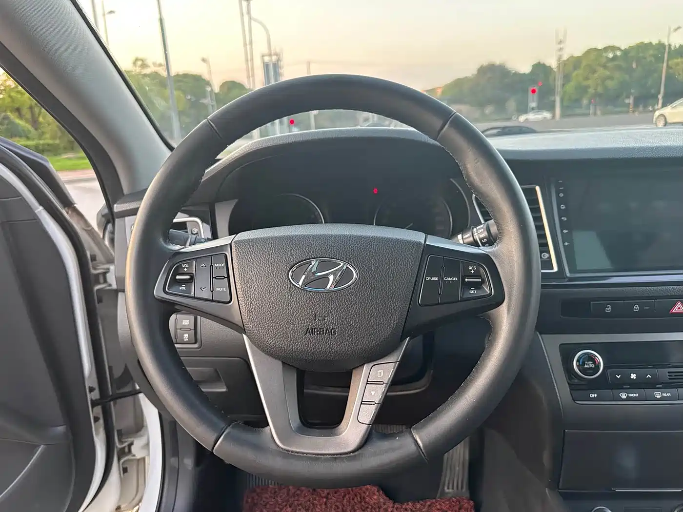 Hyundai Mistra 2016 1.8L Automatic Smart GLS фото 15