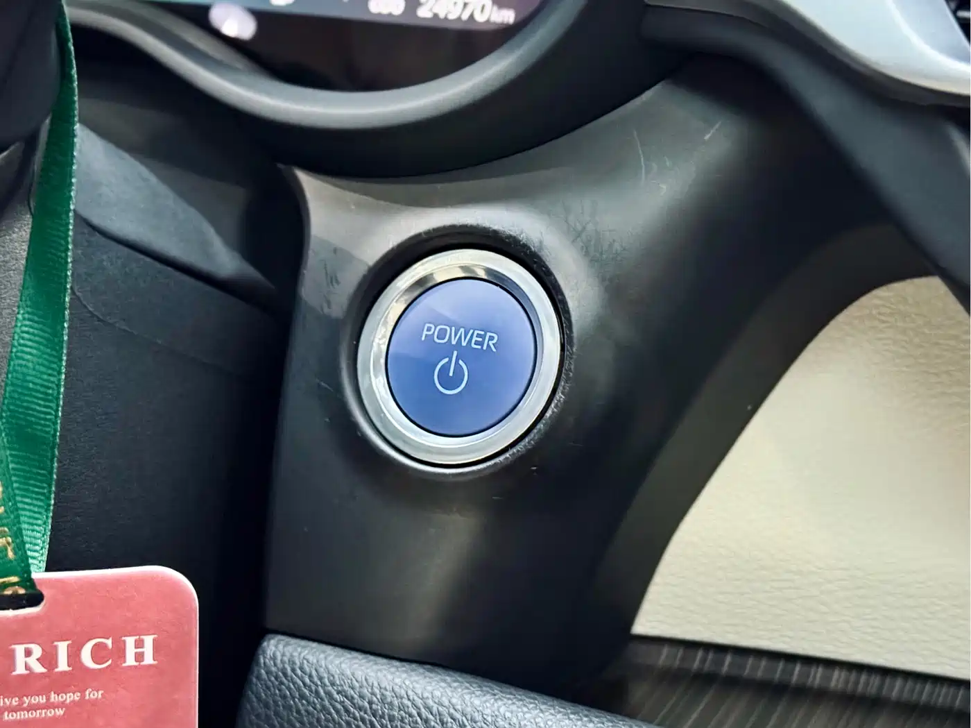 Toyota Sienna 2021 2.5L Hybrid Ultimate Edition фото 21