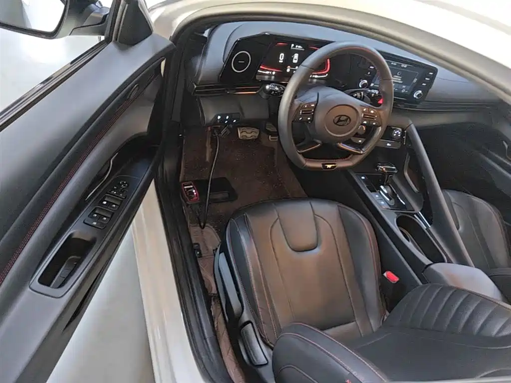 Hyundai Elantra 2023 240TGDi DCT N Line GLX Elite фото 16