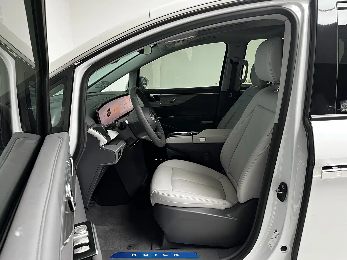 Buick GL8 2025 Model Landglory Smart Edition фото 16